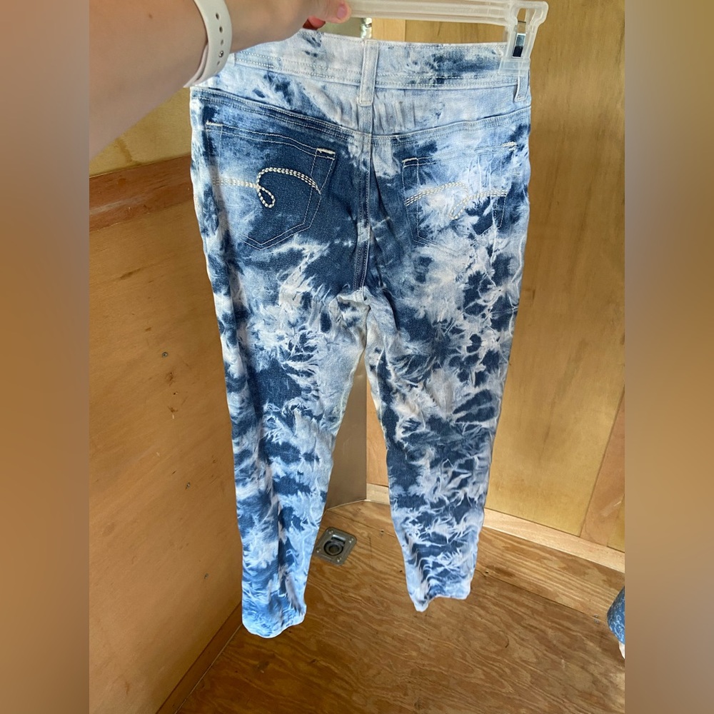Acid wash jeans